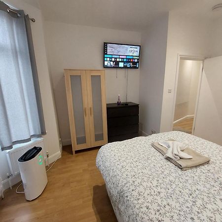 Cosy North Kensington Family Apartment For 4 Persons - Children Stay Free Лондон Экстерьер фото